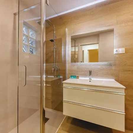 Bravissimo La Merce, Heart Of The Barri Vell דירה *